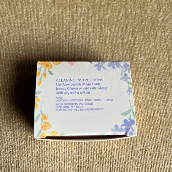 VINTAGE (1991) AVON SEASONAL BOUQUETS PIN (ROSE) - Picture 3 of 3